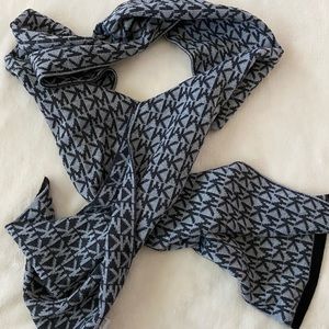 Micheal Kors Scarf